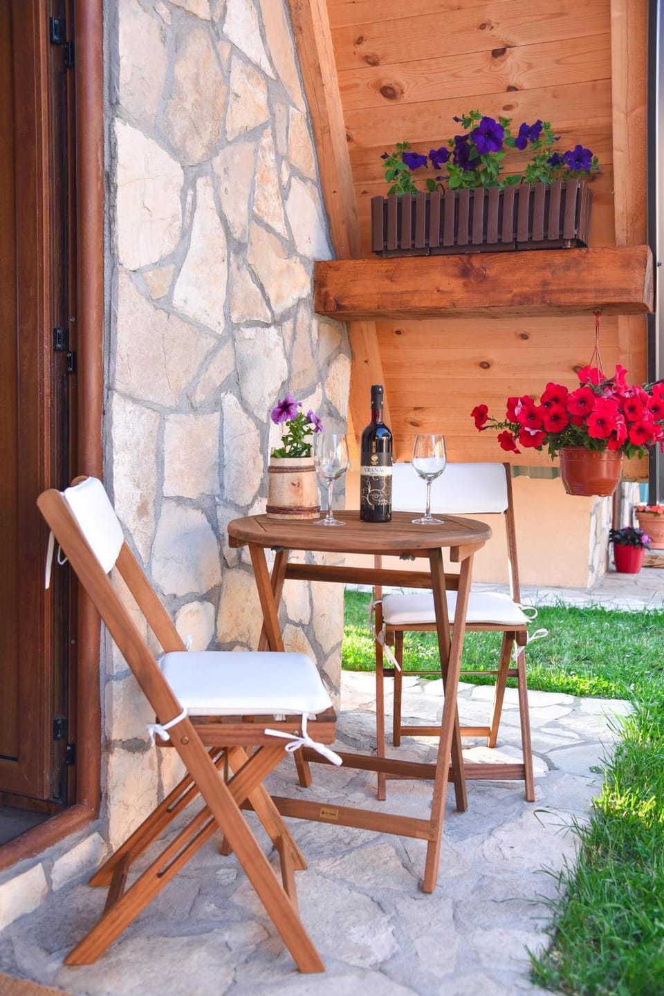 Day, Garden, Seating area, Garden view