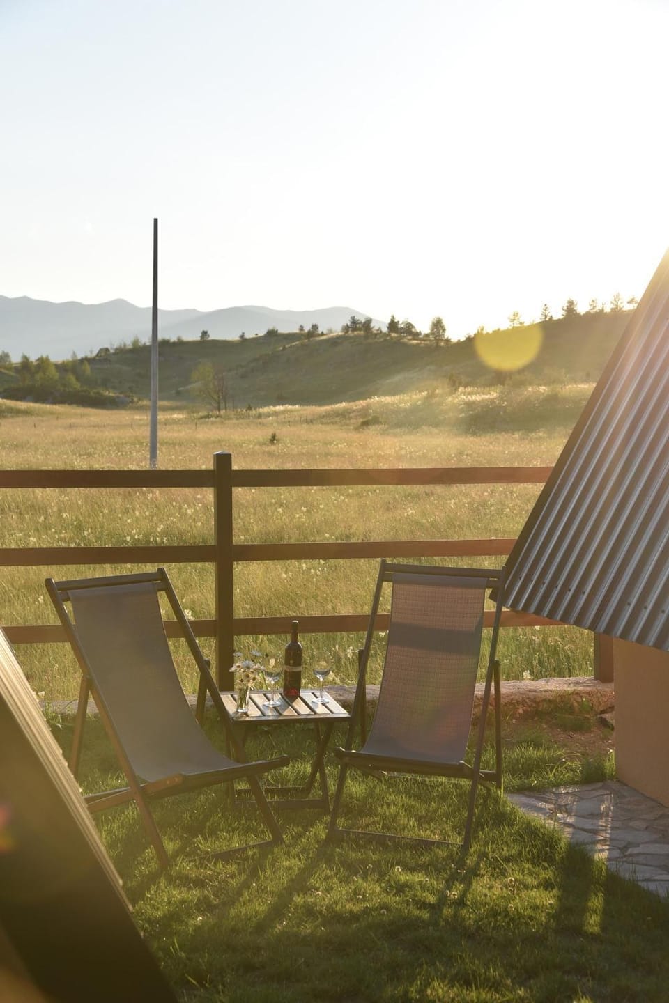 Day, Natural landscape, Mountain view, sunbed