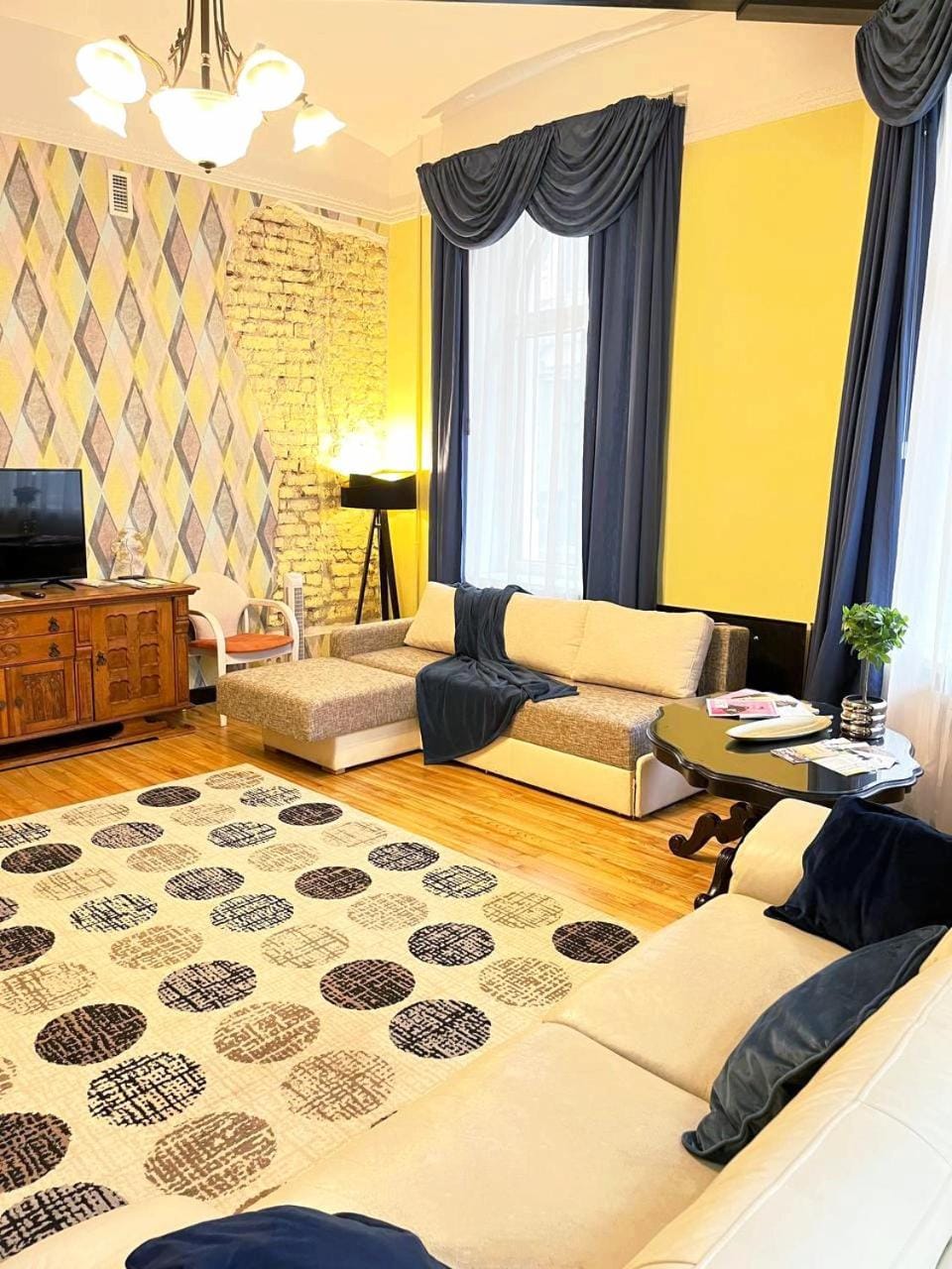 TV and multimedia, Living room, Photo of the whole room, Seating area