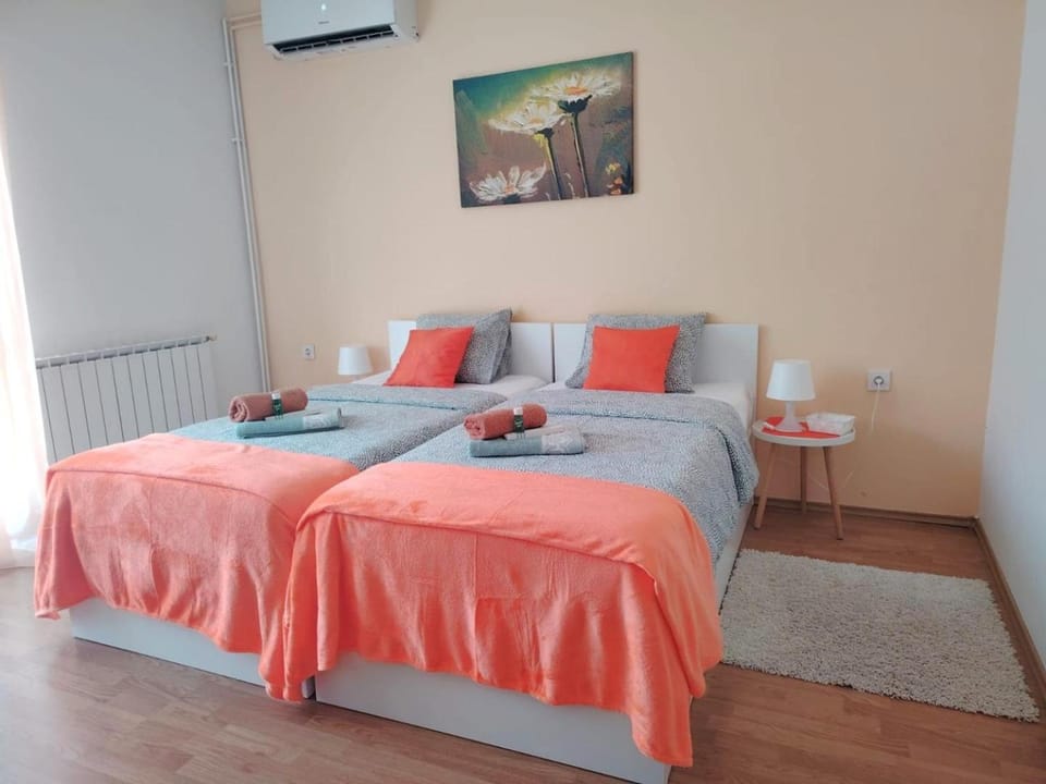 Apartments Xenia Krk Bed and Breakfast in Krk