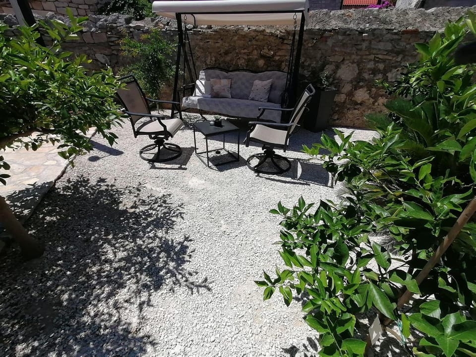 Inner courtyard view