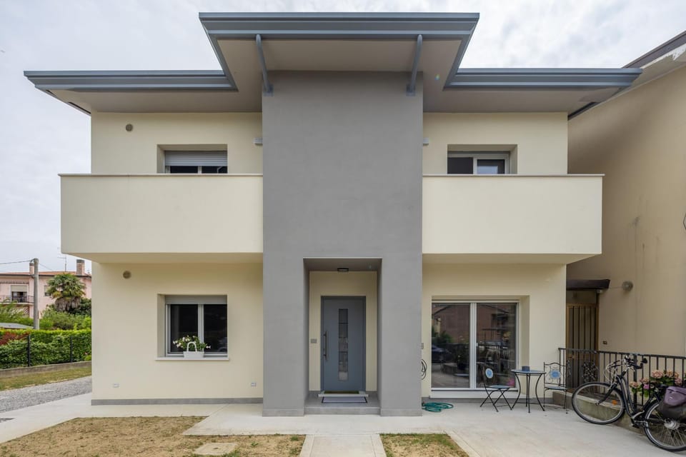 Property building, Street view