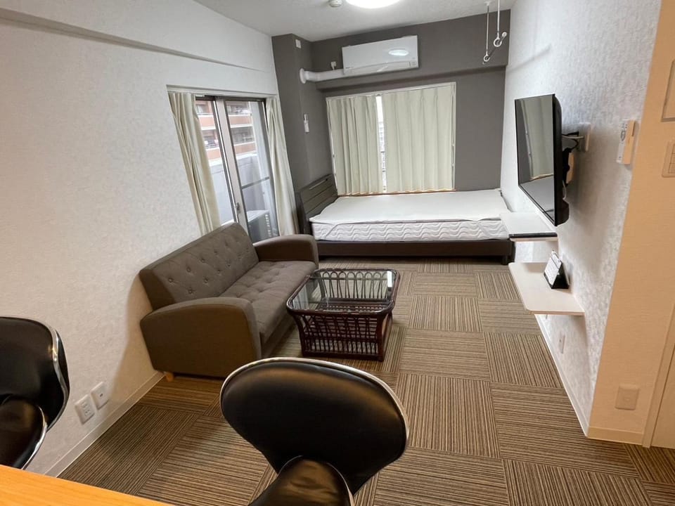 TV and multimedia, Seating area, Bedroom, hair dresser