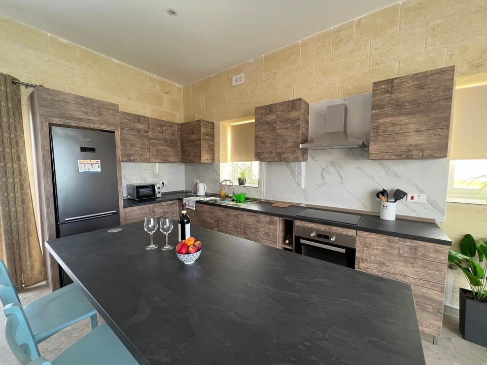 Kitchen or kitchenette, oven, stove