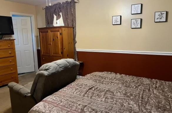 3-Bedroom Retreat with Private Yard House in Hendersonville