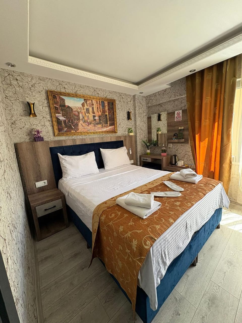 Bed, towels