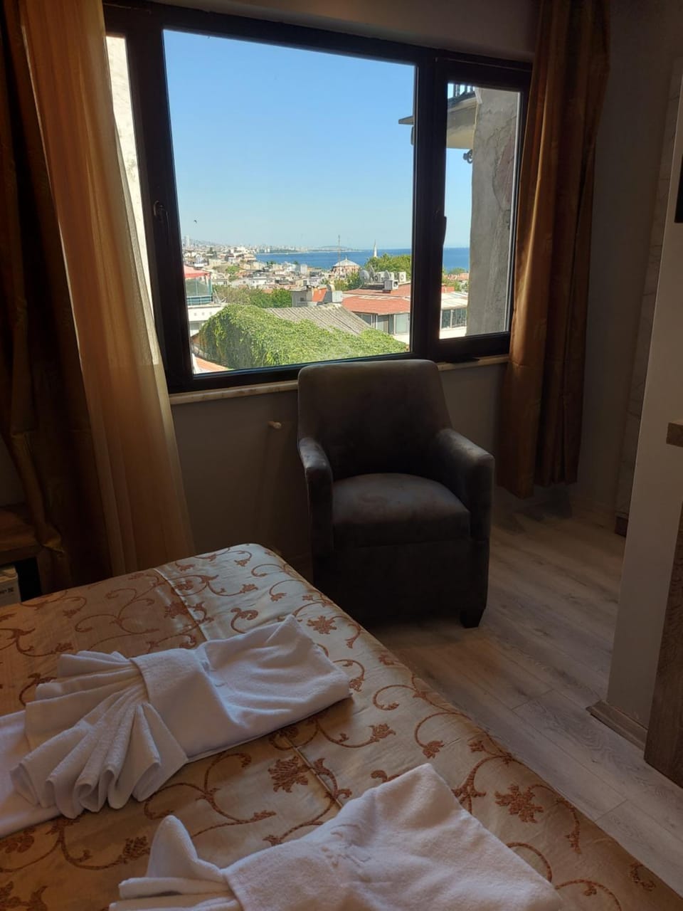 Natural landscape, View (from property/room), City view, Sea view