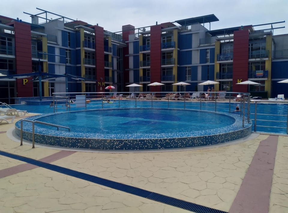 Swimming pool