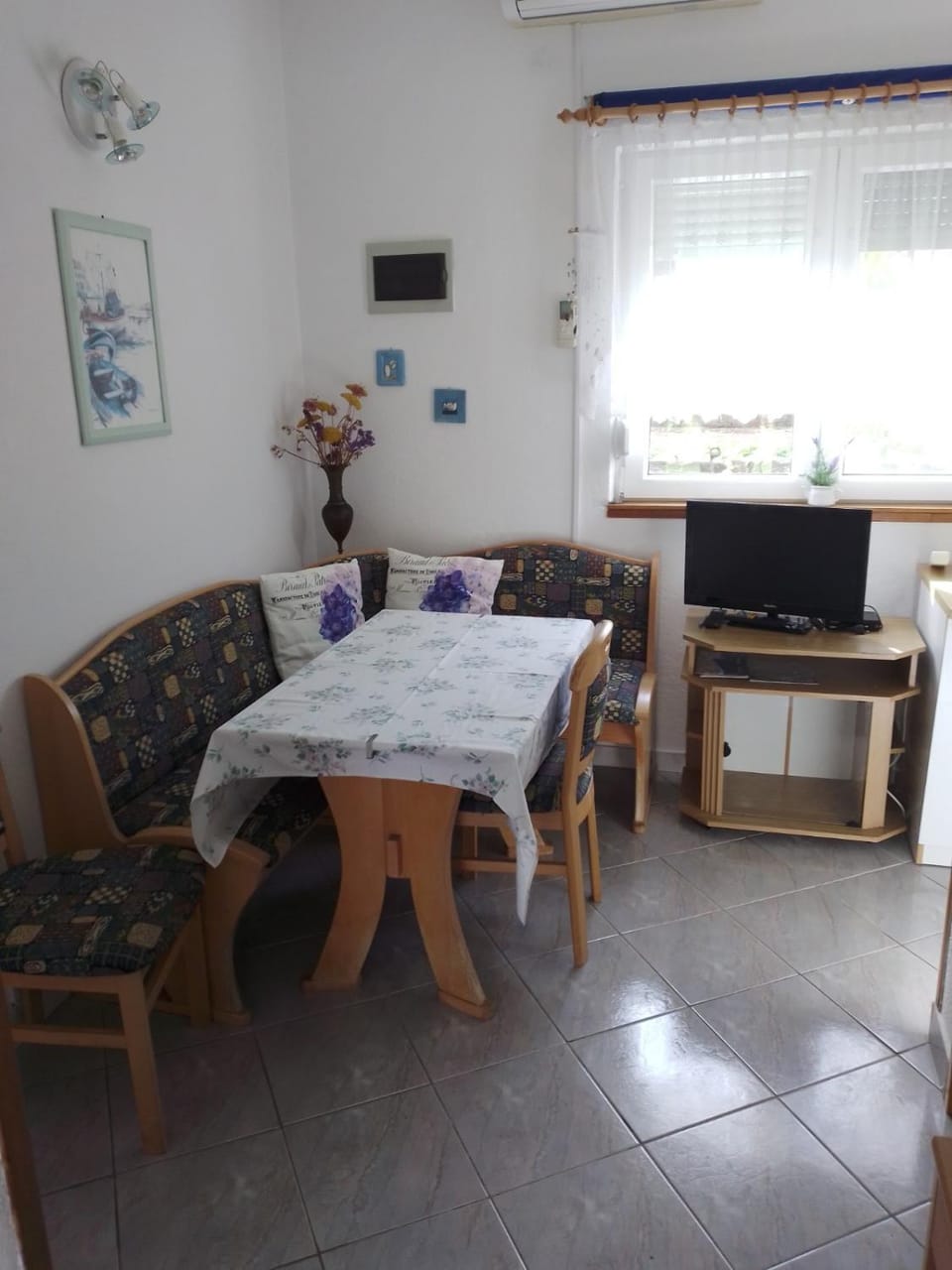 TV and multimedia, Living room