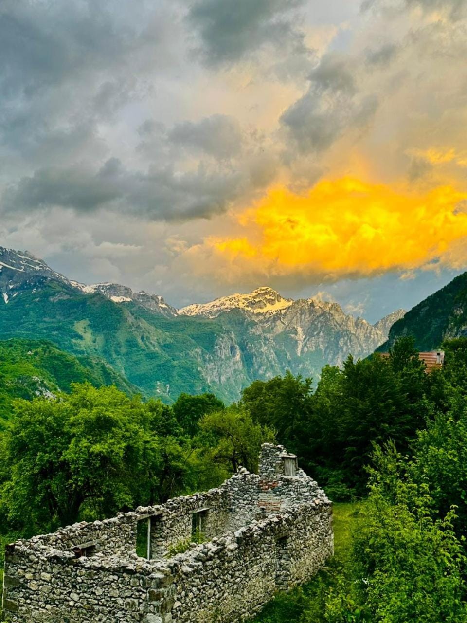 Nearby landmark, Day, Natural landscape, Mountain view, Sunrise, Sunset