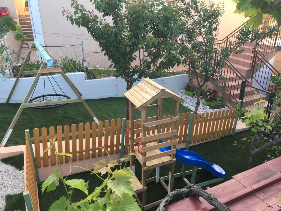 Day, Children play ground, On site