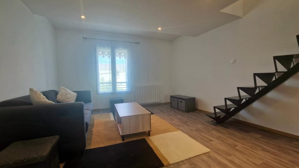 Givors Centre Duplex meublé Apartment in Givors