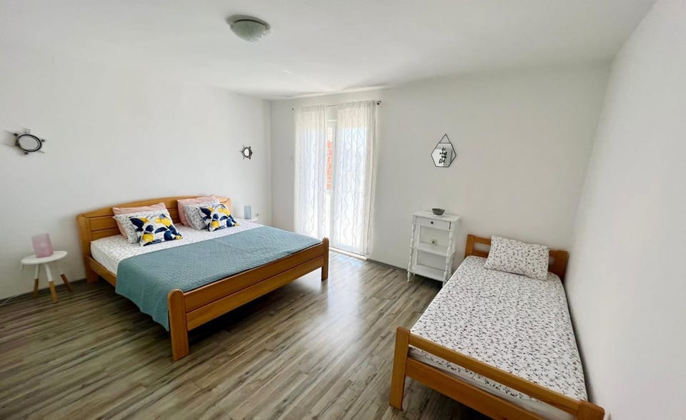 Lovely Summer Primošten Apartment in Šibenik-Knin County, Croatia