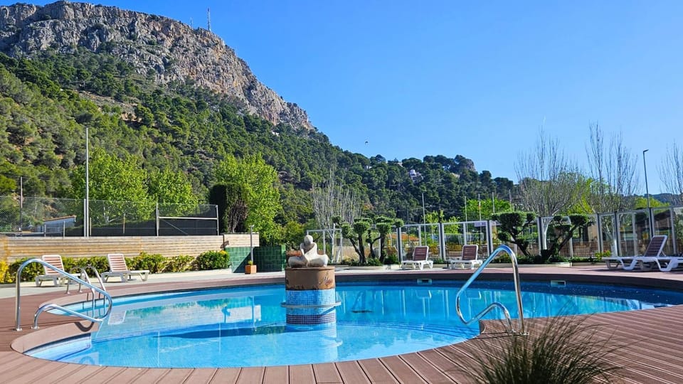 Natural landscape, Solarium, Mountain view, Swimming pool, sunbed