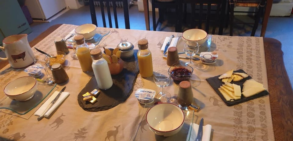 Food and drinks, Food, Breakfast, Continental breakfast, Drinks
