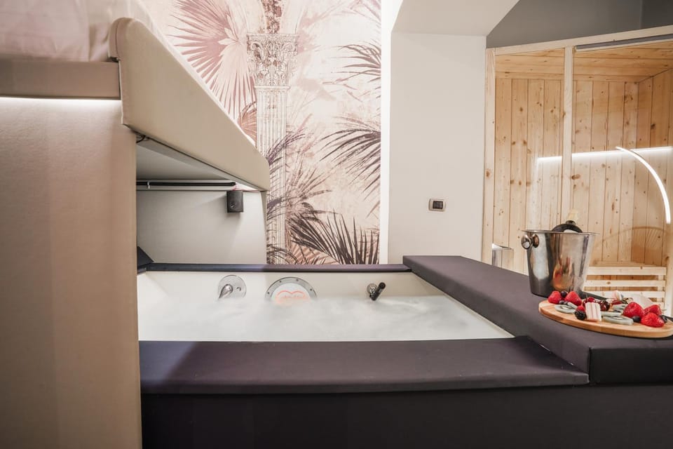 Hot Tub, Sauna, Bath
