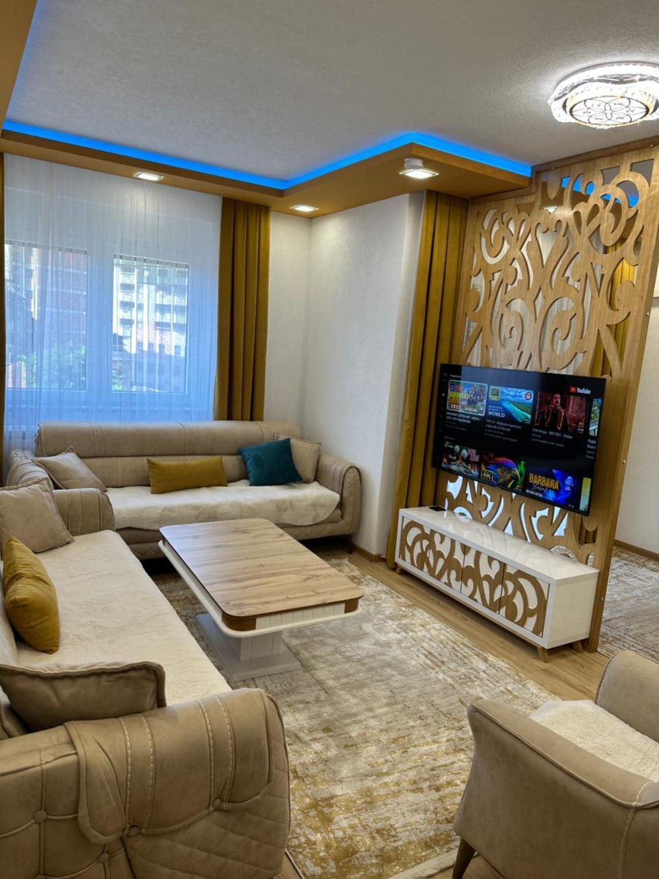 Communal lounge/ TV room, TV and multimedia, Living room, Seating area