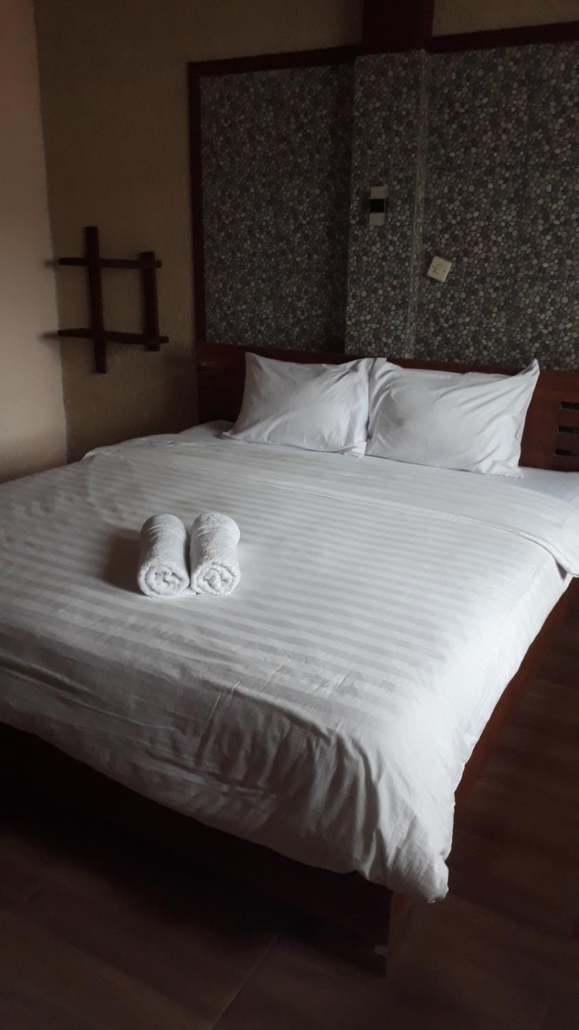 New Lishafa Guesthouse Bed and Breakfast in Indonesia