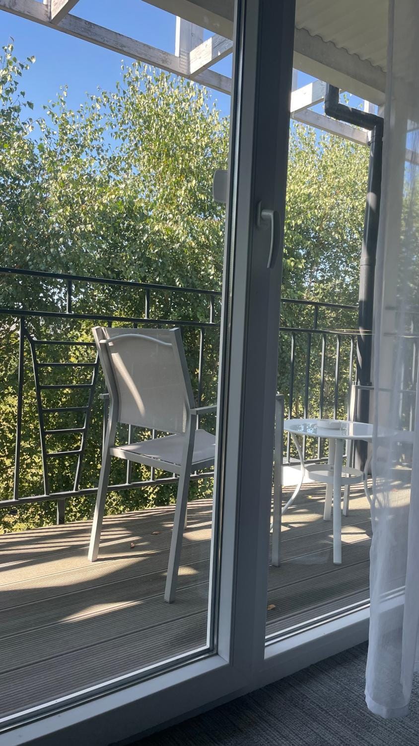 Patio, Day, Balcony/Terrace, sunbed