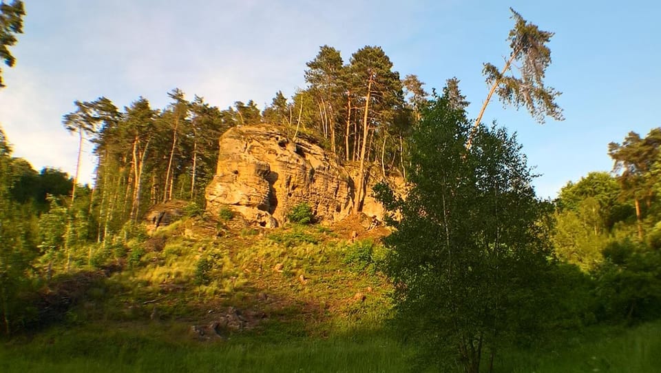 Nearby landmark, Natural landscape