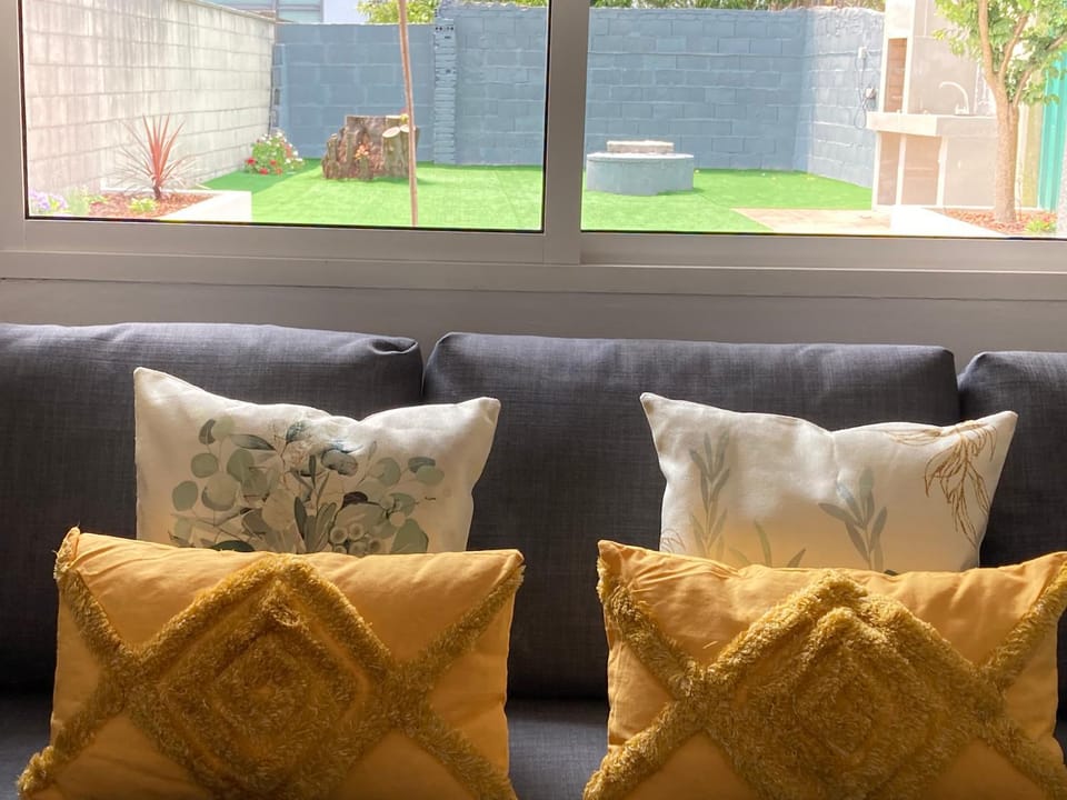 Living room, Garden view
