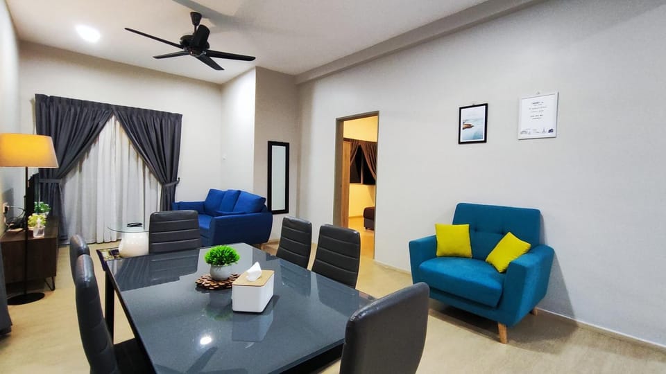 Living room, Dining area