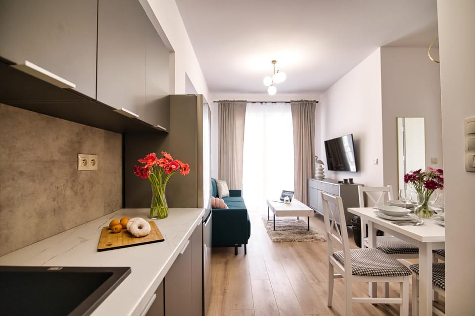 Kitchen or kitchenette, Living room