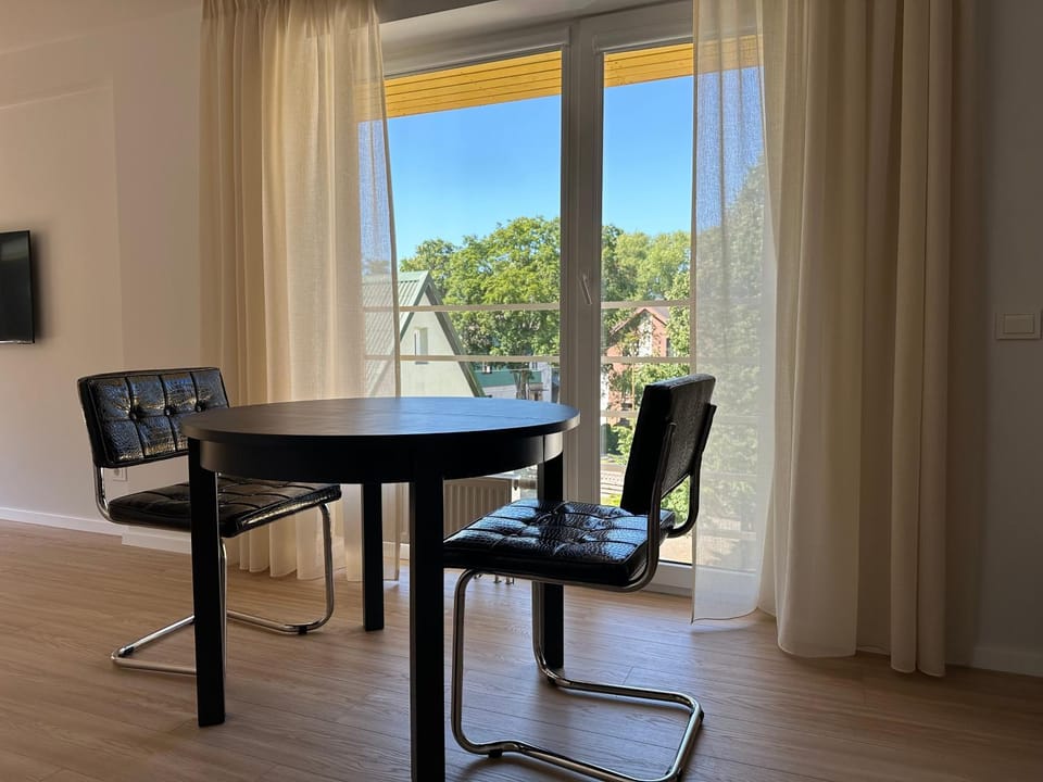 Natural landscape, View (from property/room), Dining area