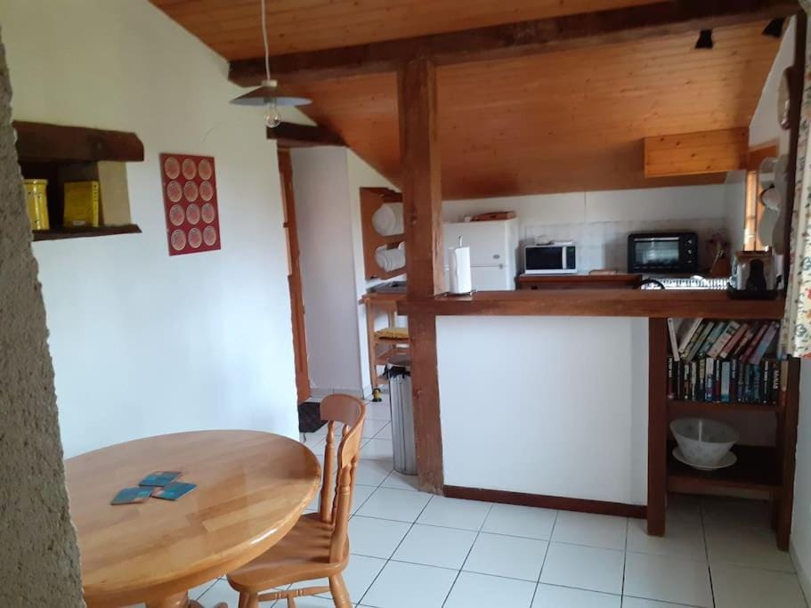 Les Ecots - Petit gîte de caractère à la ferme House in Nouvelle-Aquitaine