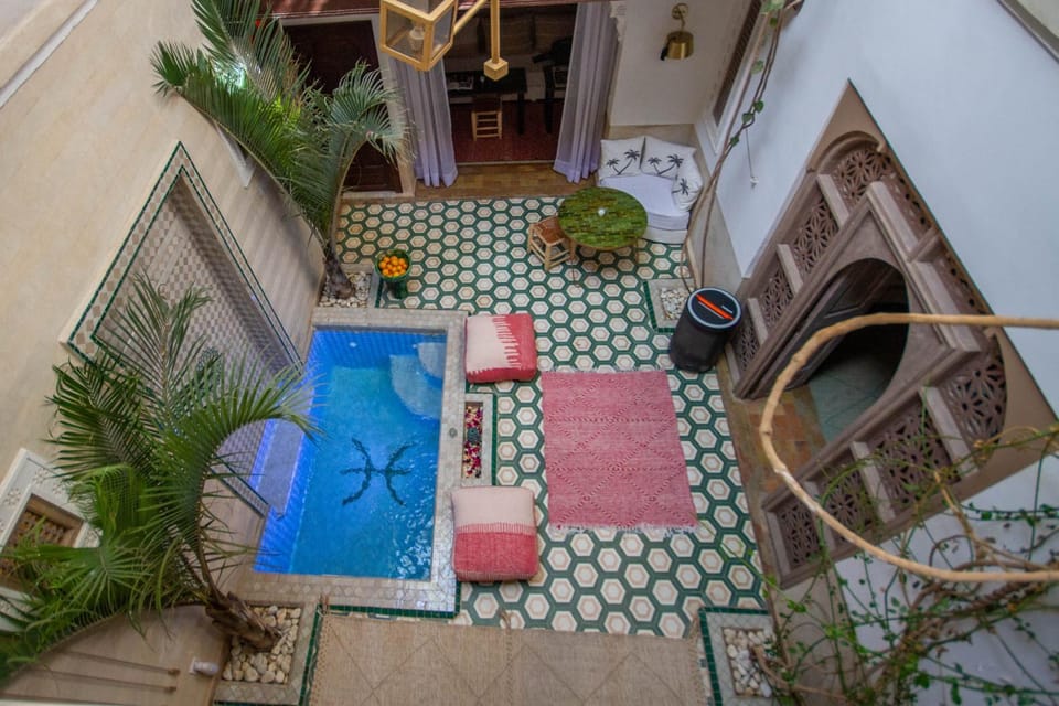 Patio, Day, Seating area, Swimming pool