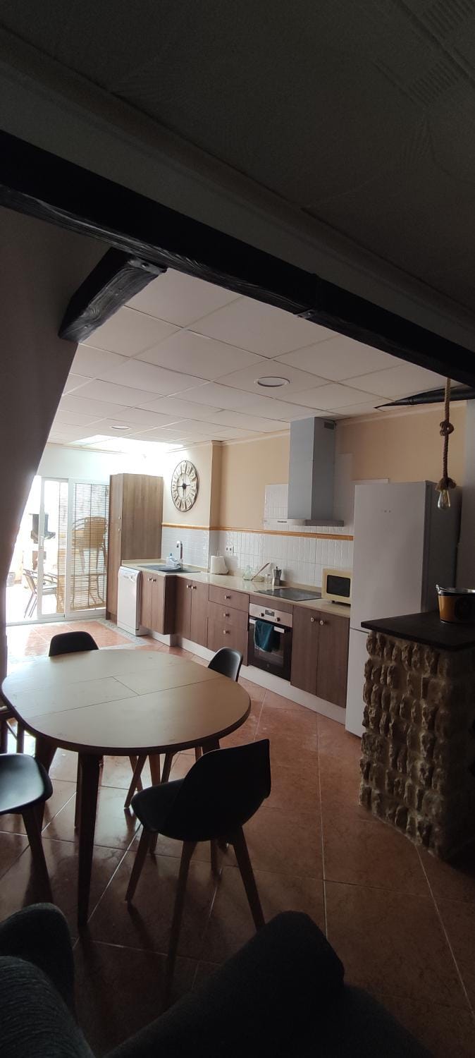 Kitchen or kitchenette, Dining area, minibar, pet friendly, stove
