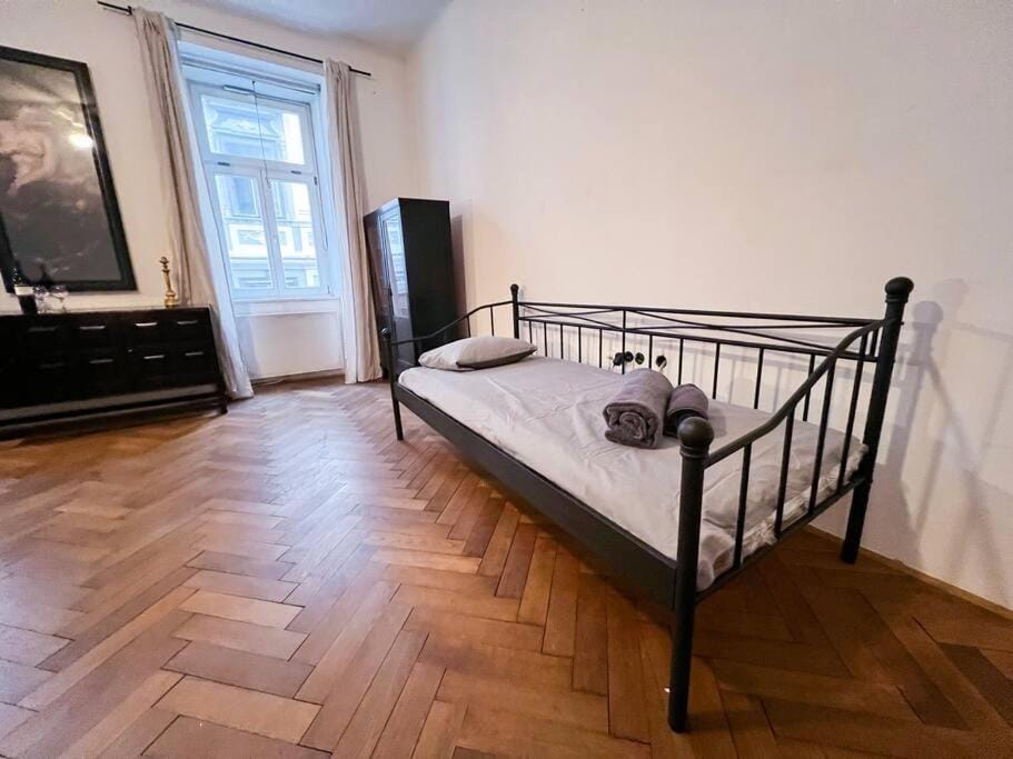 Gallus' Secret Romance Apartment in Ljubljana