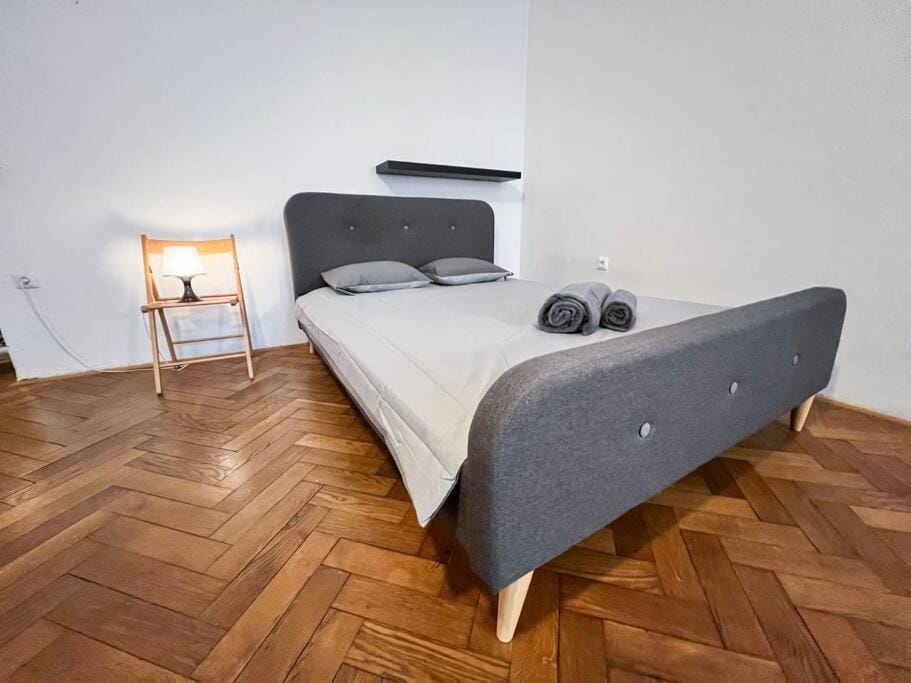 Gallus' Secret Romance Apartment in Ljubljana
