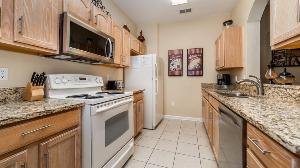 2809 Almaton #101 House in Windsor Hills