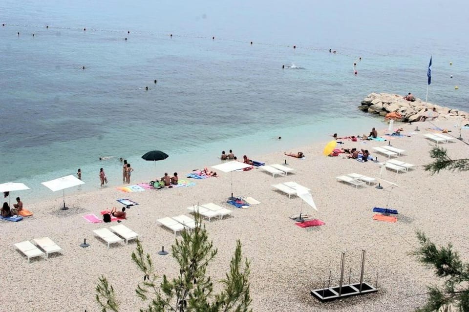 Two-bedroom apartment near Žnjan beach with parking space Apartment in Split