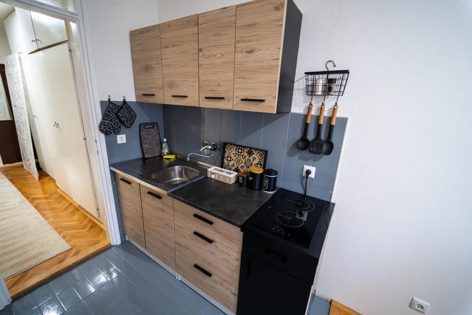 Kitchen or kitchenette, stove