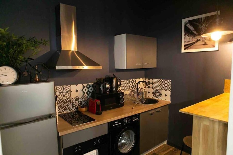 Kitchen or kitchenette, minibar, pet friendly, stove
