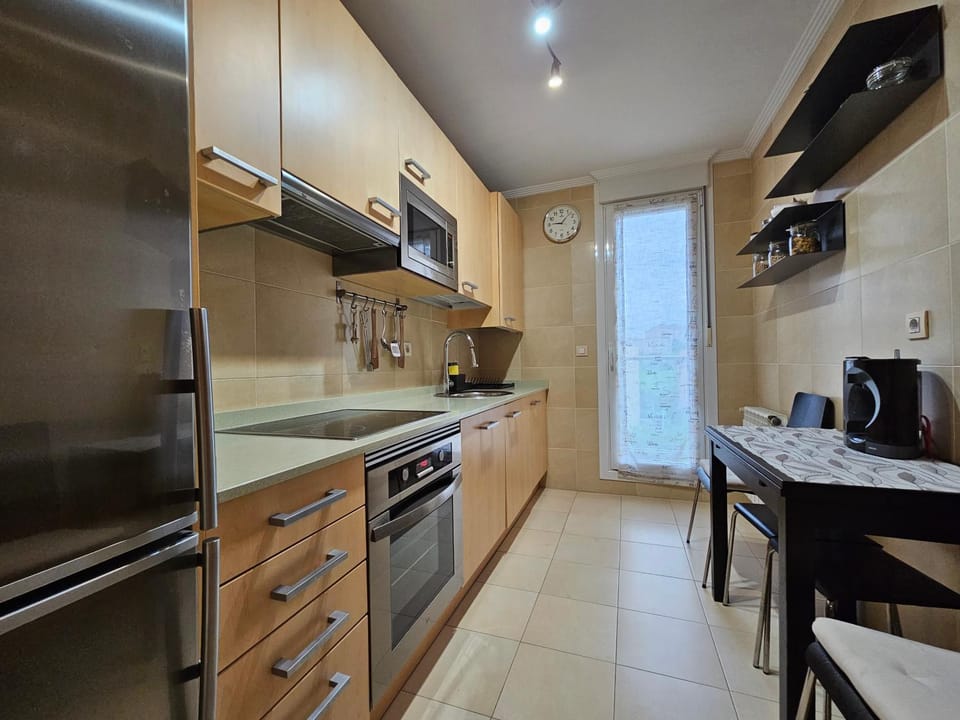 C01A06 Santander Los Alazanes by R2R Consulting Apartment in Santander