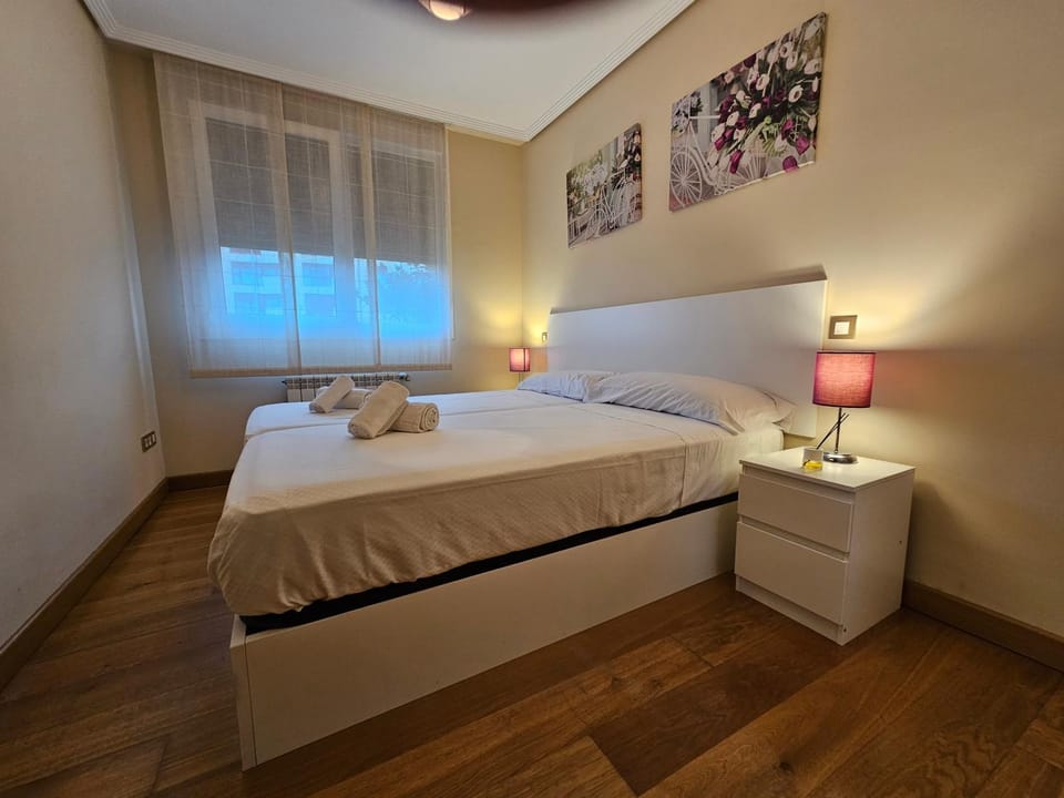 C01A06 Santander Los Alazanes by R2R Consulting Apartment in Santander