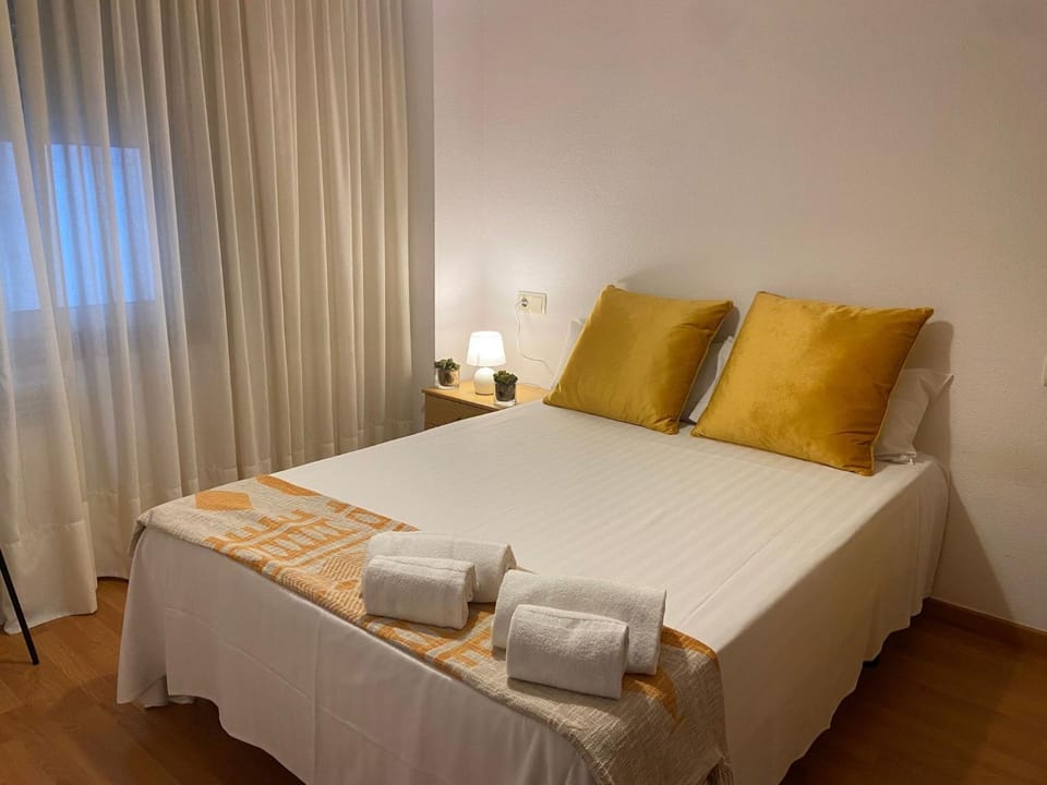 3 A Piso centrico dos dormitorios en Santiago Apartment in Santiago de Compostela