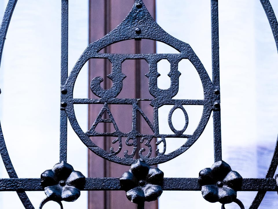 Balcony/Terrace, Logo/Certificate/Sign