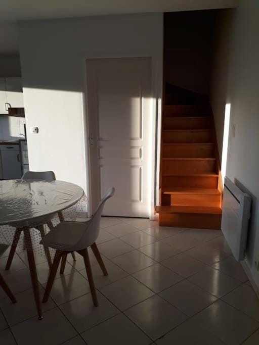 Appartement au RDC avec jardin clos, au calme. Apartment in Brittany