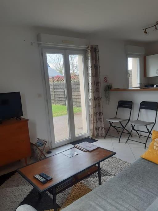 Appartement au RDC avec jardin clos, au calme. Apartment in Brittany