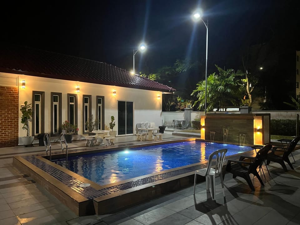 HOMESTAY TERATAK AZIZAH RAHMAN Melaka House in Malacca