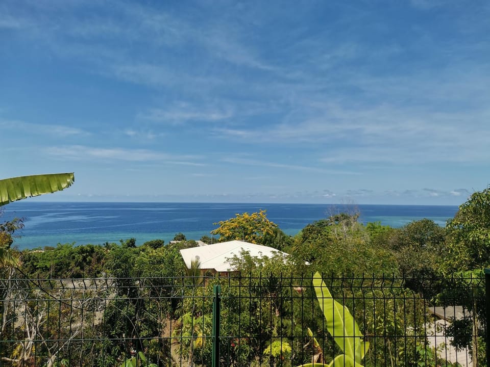Chez Madani, 5 min de la plage, vue sur océan et entièrement climatisé Apartment in Africa