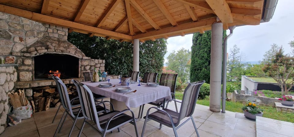Patio, BBQ facilities, Dining area
