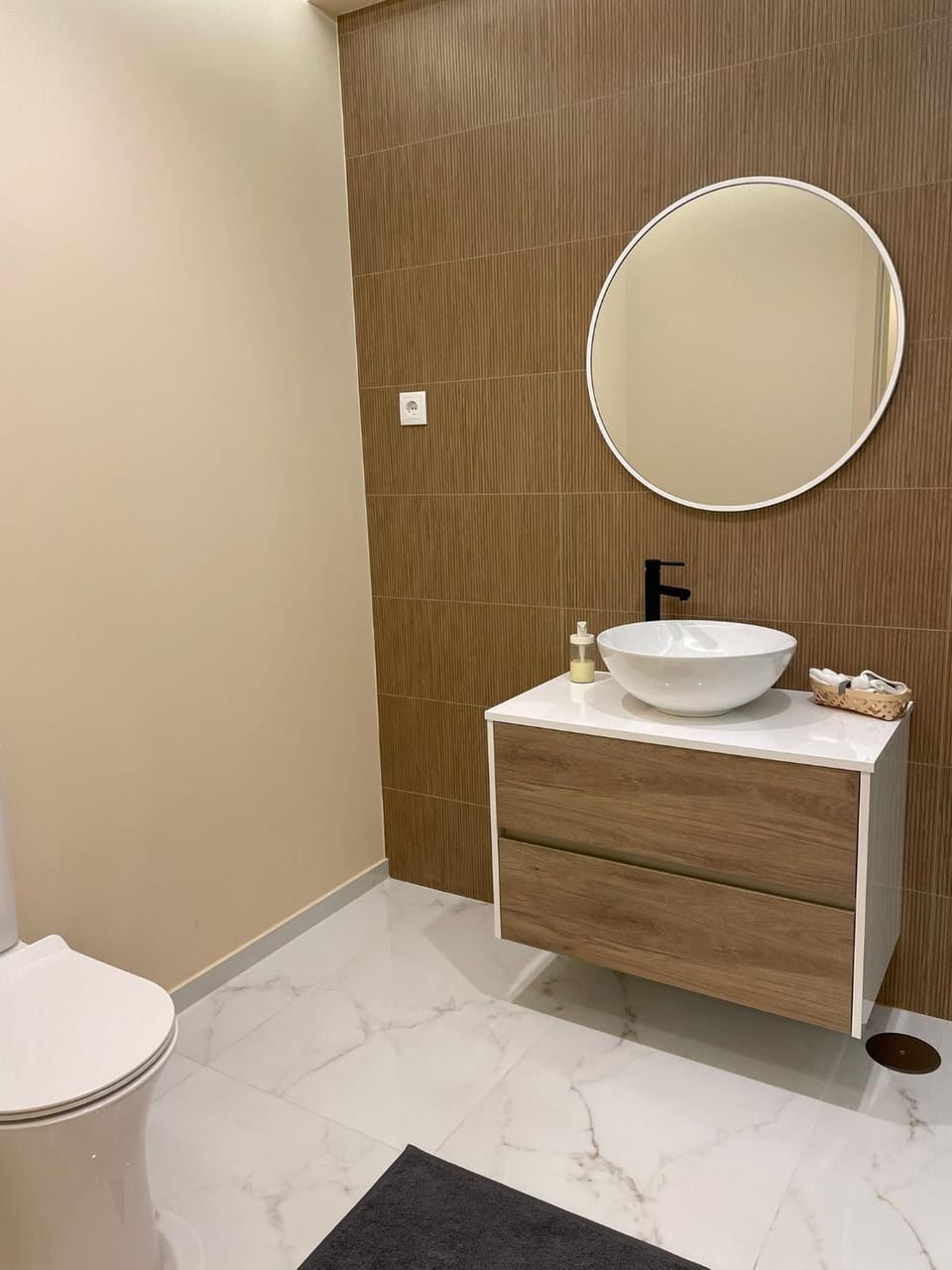 Toilet, Bathroom