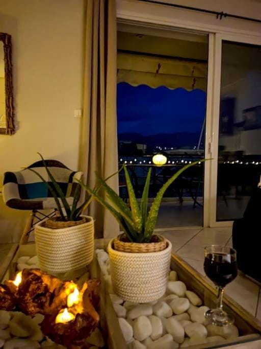 Night, Seating area