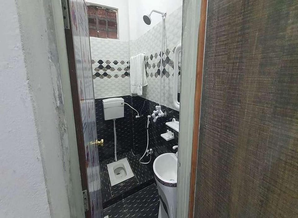 Al Qadir Residence Hotel in Punjab