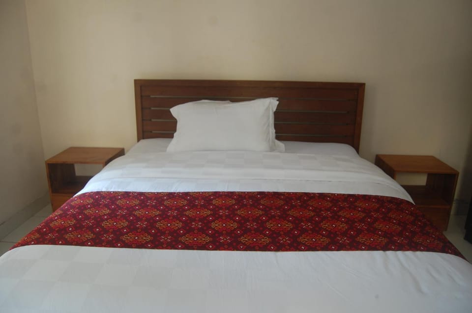 Bed, Other, Photo of the whole room, Decorative detail, Bedroom